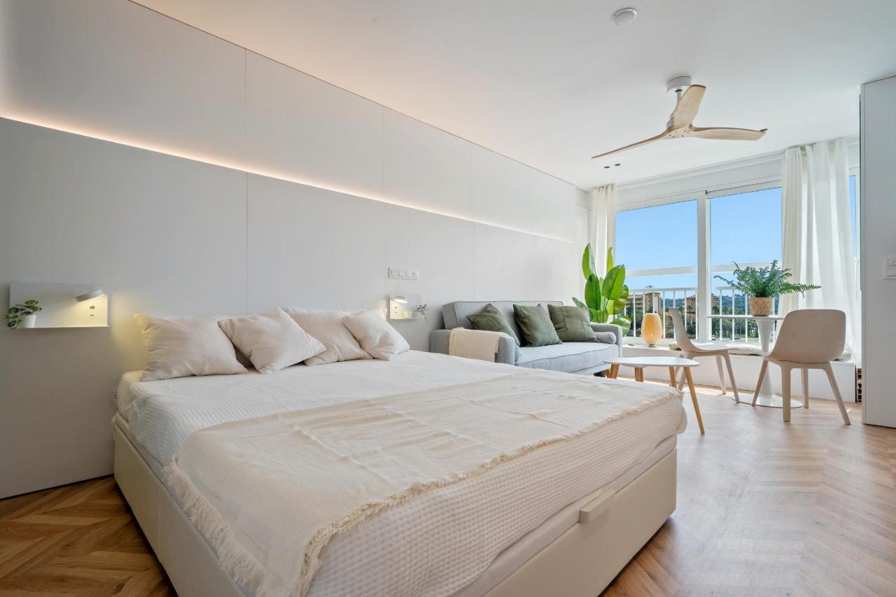 Апартаменты Hauzify I Loft Ancora Ла-Пинеда Экстерьер фото
