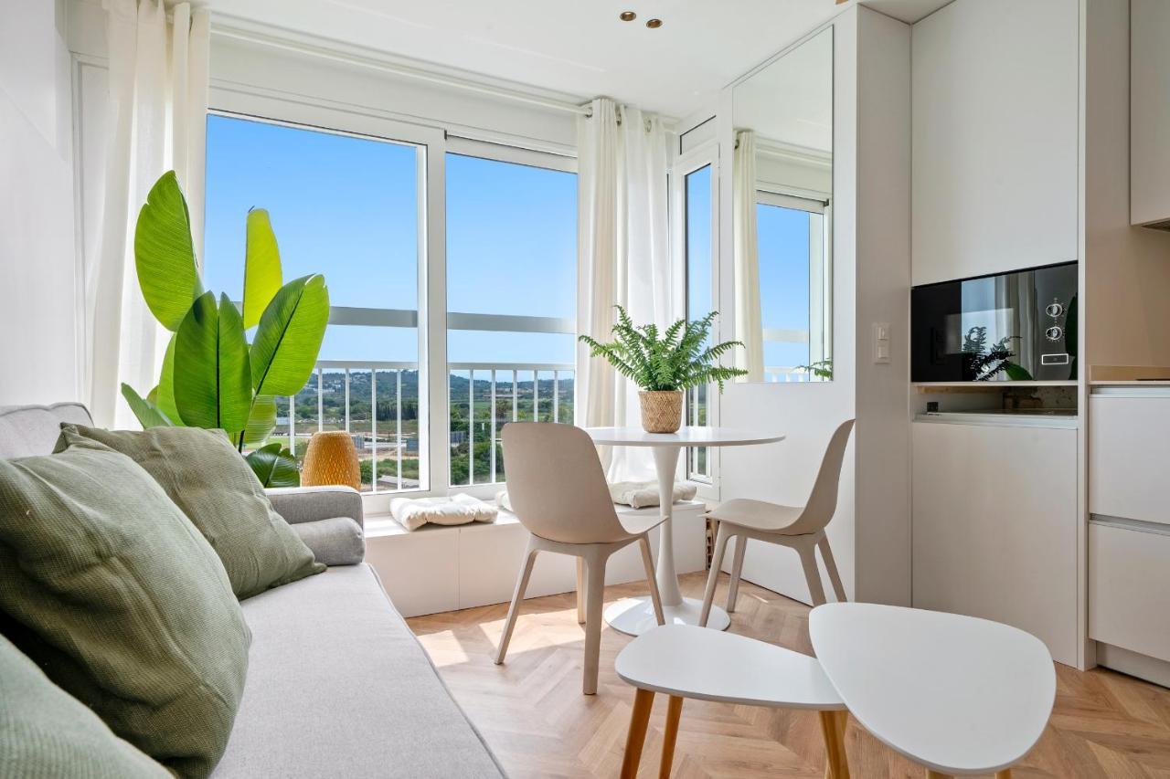 Апартаменты Hauzify I Loft Ancora Ла-Пинеда Экстерьер фото